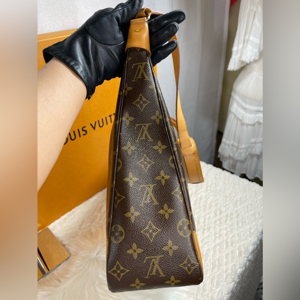 🌸MONOGRAM BOULOGNE 35 SHOULDER BAG - Picture 9 of 16